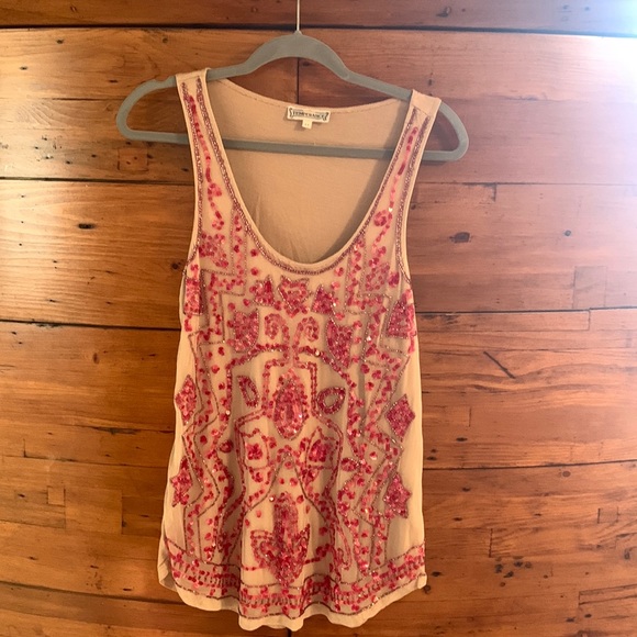 Sequin top. - Picture 1 of 4